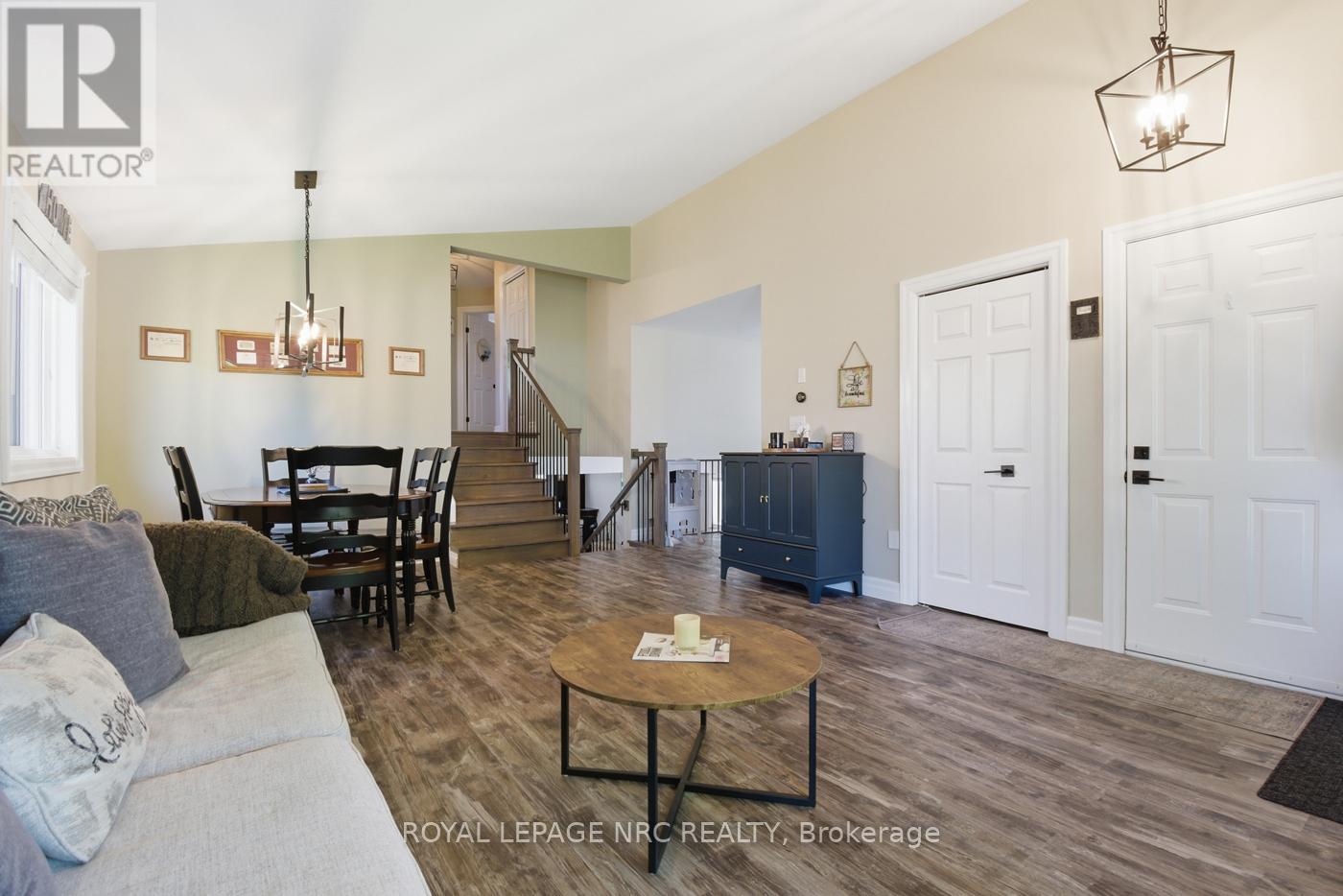 5622 Magnolia Drive, Niagara Falls, Ontario  L2H 3J4 - Photo 8 - X13157732