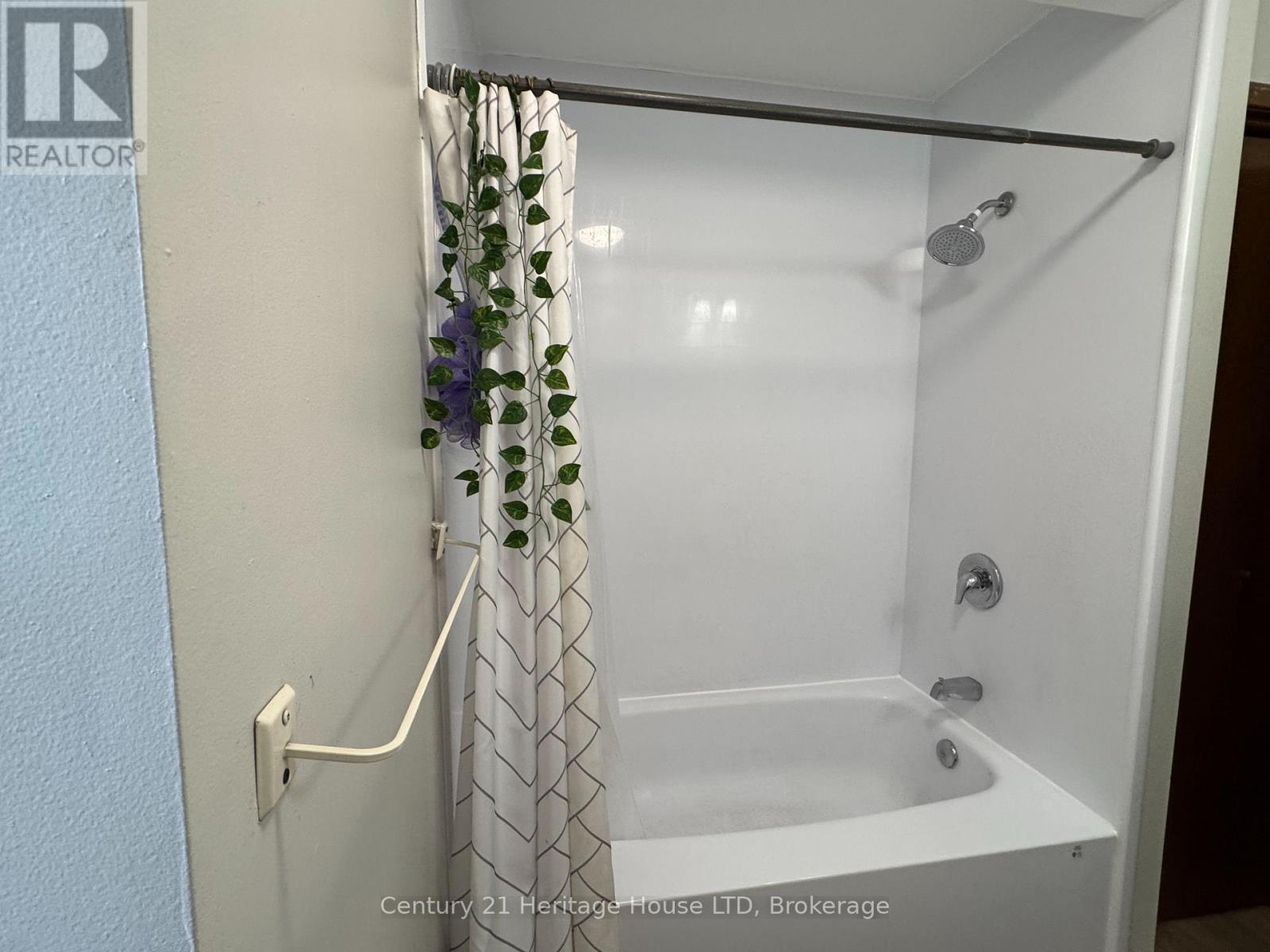 1 - 7 Klauck Street, Fort Erie, Ontario  L2A 3P2 - Photo 10 - X13157912