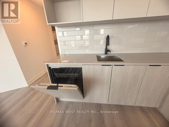 1907 - 1185 Dupont Street, Toronto, Ontario  M6H 0G5 - Photo 15 - W13064180