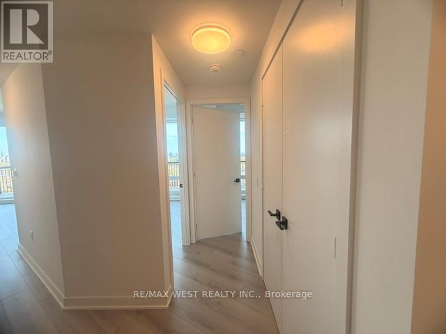 1907 - 1185 Dupont Street, Toronto, Ontario  M6H 0G5 - Photo 4 - W13064180
