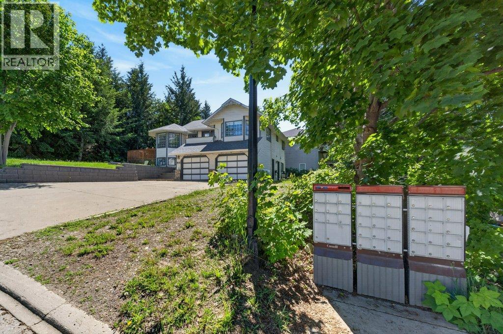 1641 17 Street SE, Salmon Arm, British Columbia  V1E 2M6 - Photo 40 - 10387986