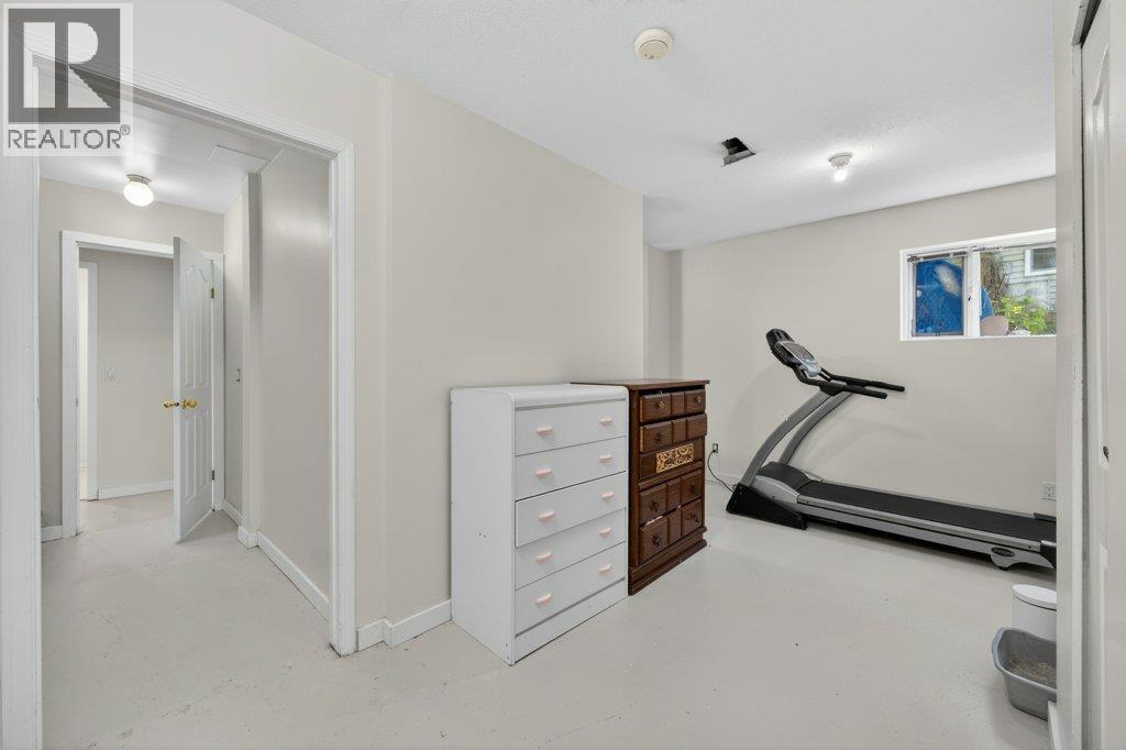 1641 17 Street SE, Salmon Arm, British Columbia  V1E 2M6 - Photo 34 - 10387986