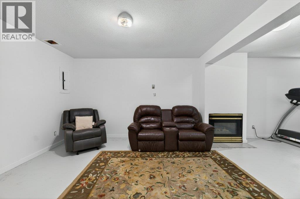 1641 17 Street SE, Salmon Arm, British Columbia  V1E 2M6 - Photo 31 - 10387986