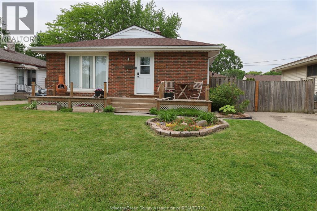 8924 LITTLE RIVER ROAD, Windsor, Ontario