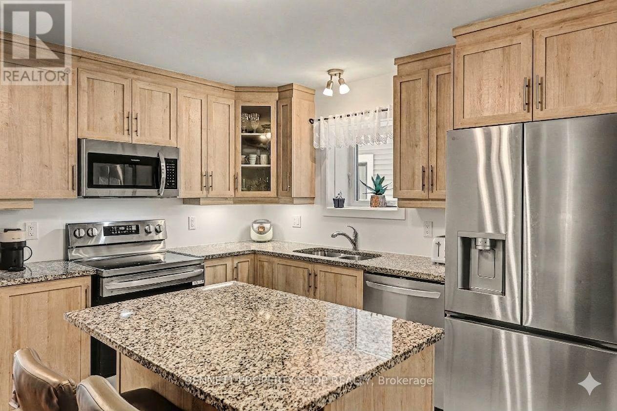 702 - 123 St Moritz Trail, Russell, Ontario  K0A 1W0 - Photo 2 - X12763804