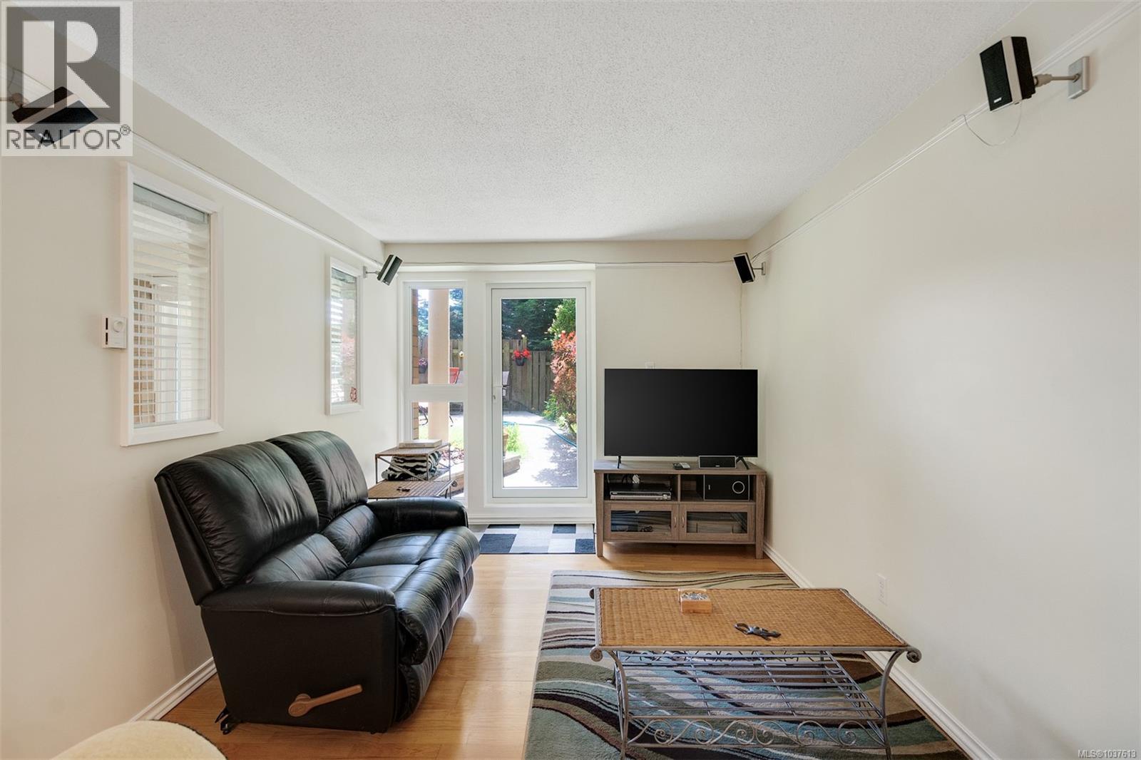 103 4030 Quadra St, Saanich, British Columbia  V8X 1K2 - Photo 7 - 1037613