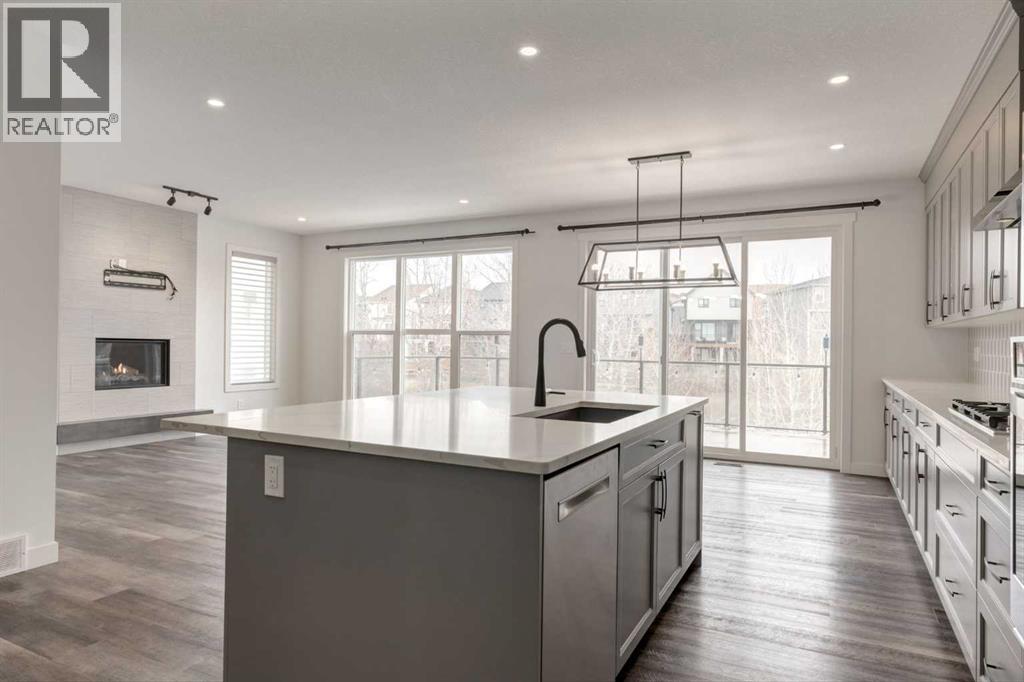 142 Cranbrook Park SE, Calgary, Alberta  T3M 3C2 - Photo 9 - A2298372