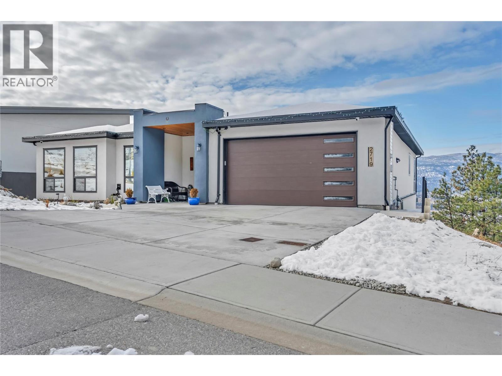 2719 Hawthorn Drive, Penticton, British Columbia  V2A 9A9 - Photo 2 - 10375681