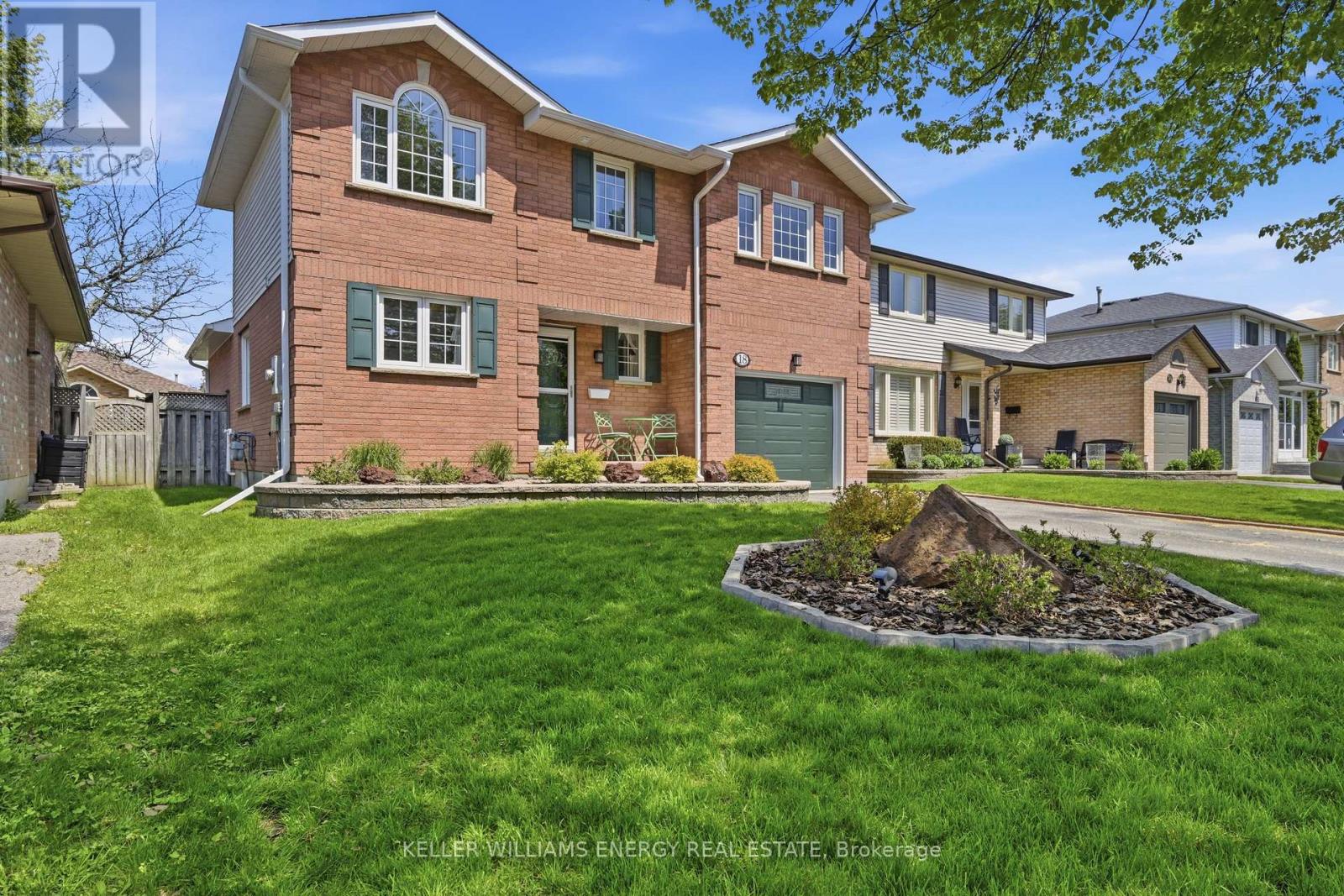 18 Arran Court, Clarington, Ontario  L1E 2E5 - Photo 2 - E13157844
