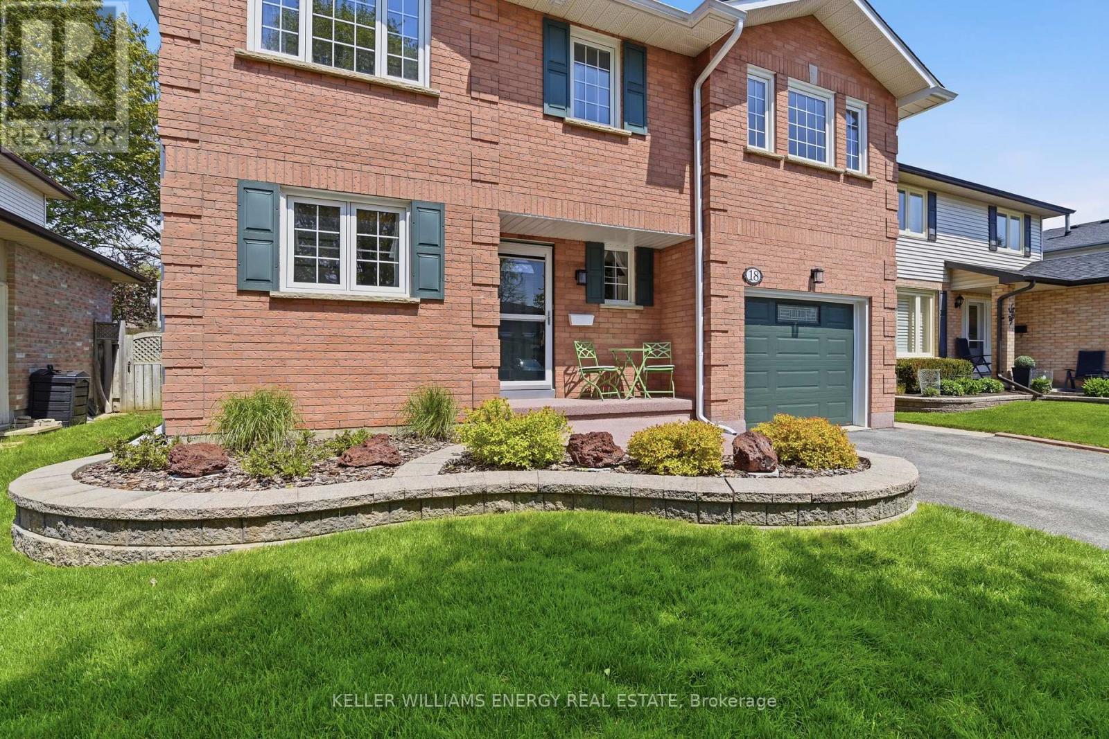 18 Arran Court, Clarington, Ontario  L1E 2E5 - Photo 3 - E13157844