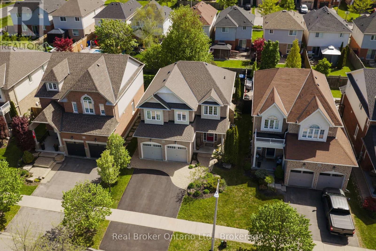 27 Goodall Crescent, Clarington, Ontario  L1C 0G2 - Photo 4 - E13157964