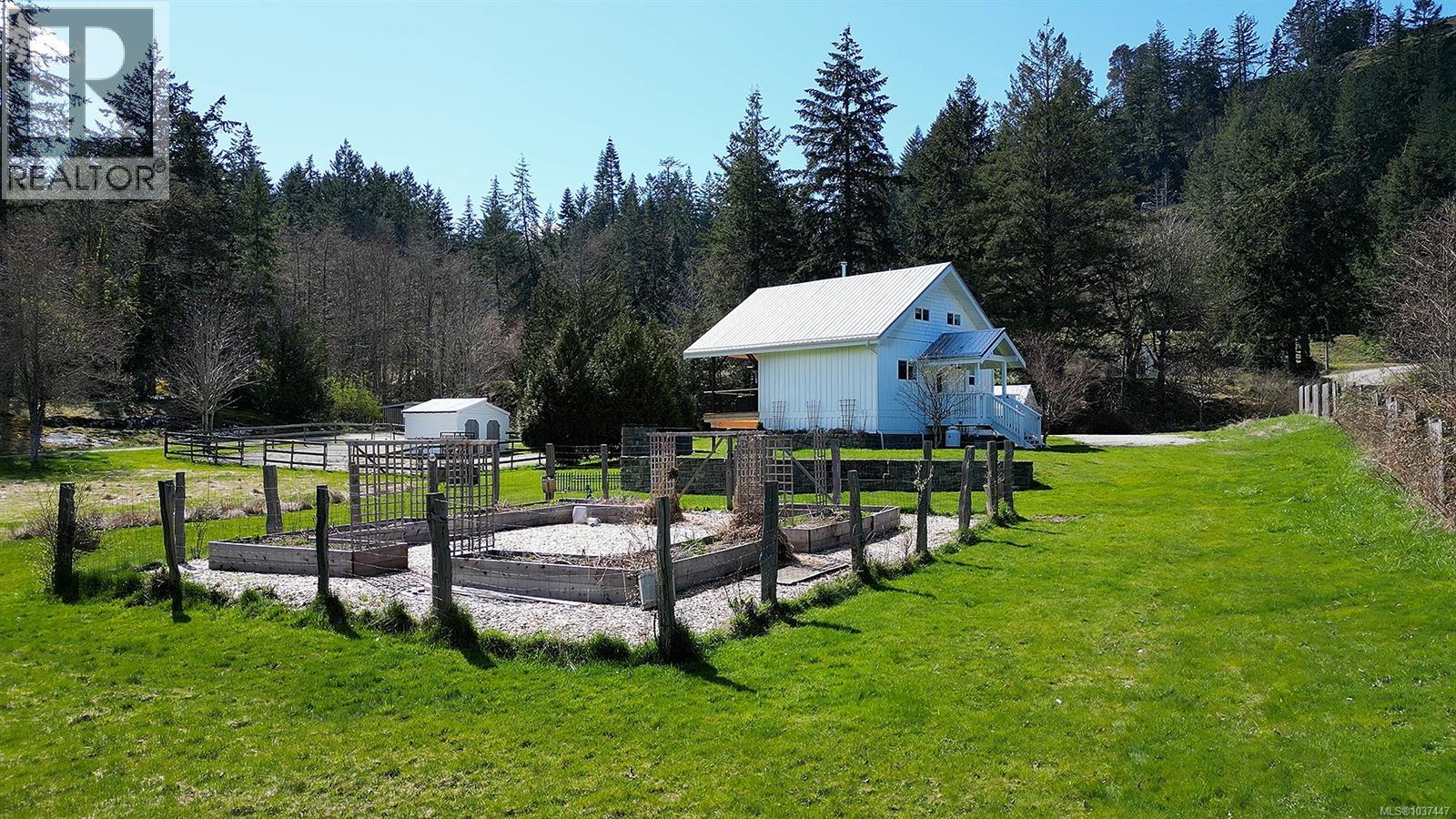 1502 Fulford-Ganges Rd, Salt Spring, British Columbia  V8K 2A2 - Photo 2 - 1037447