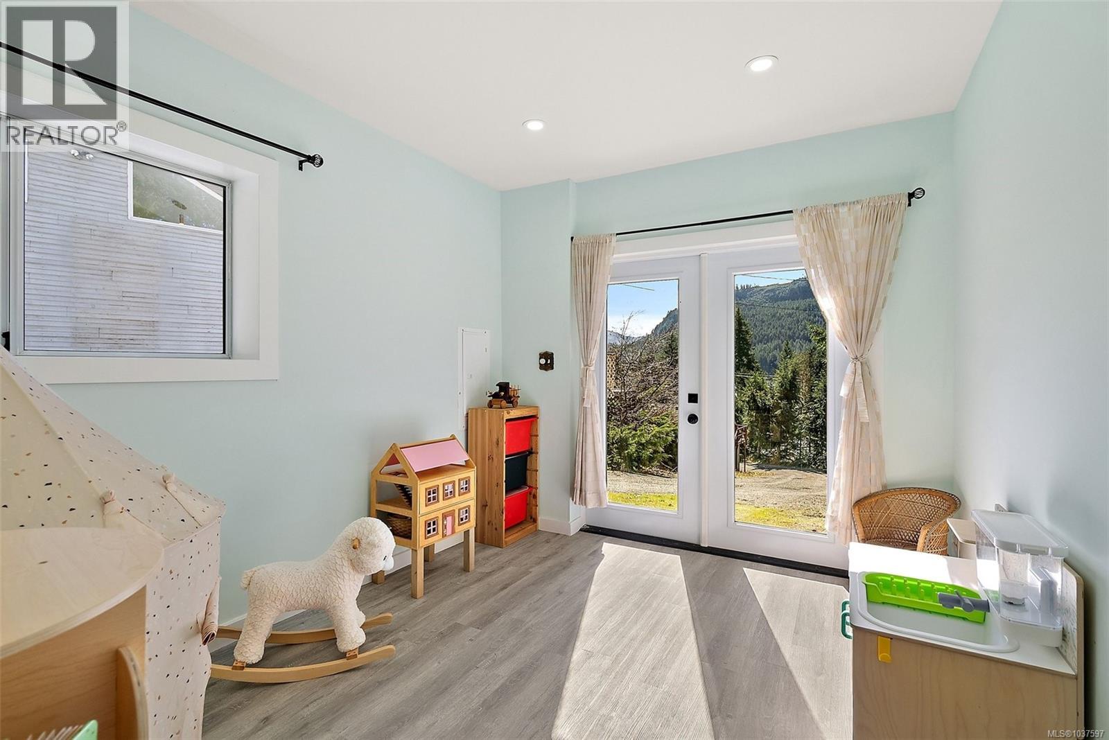 9709 Youbou Rd, Youbou, British Columbia  V0R 3E1 - Photo 17 - 1037597