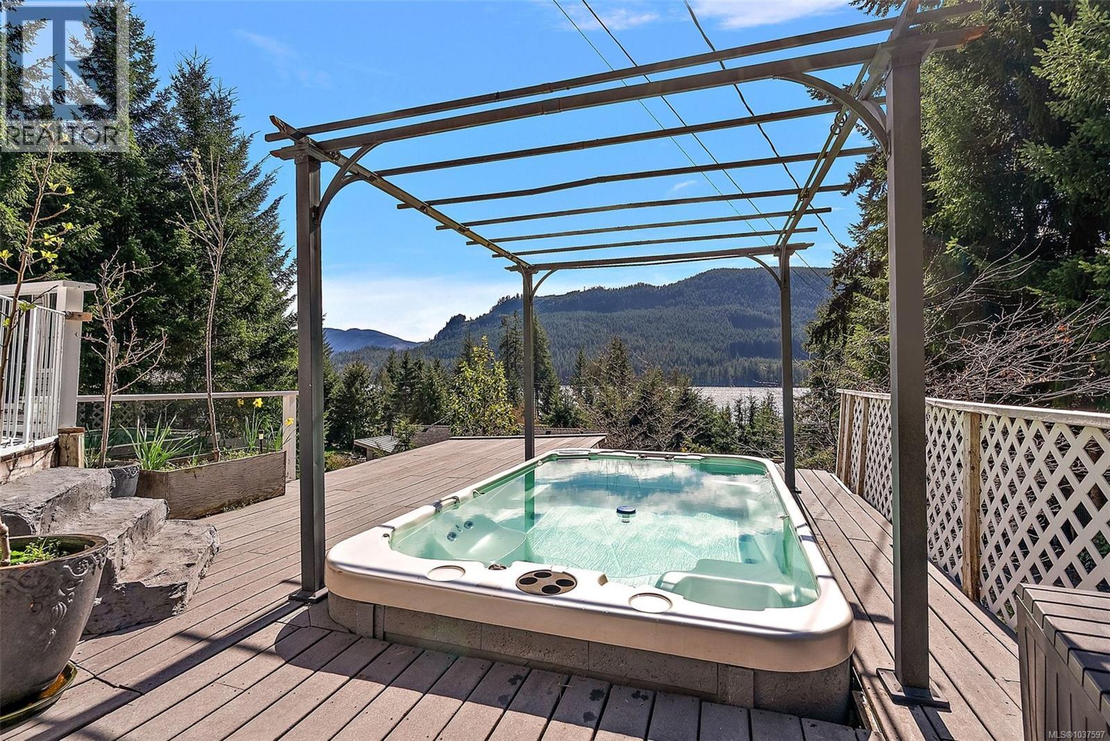 9709 Youbou Rd, Youbou, British Columbia  V0R 3E1 - Photo 14 - 1037597
