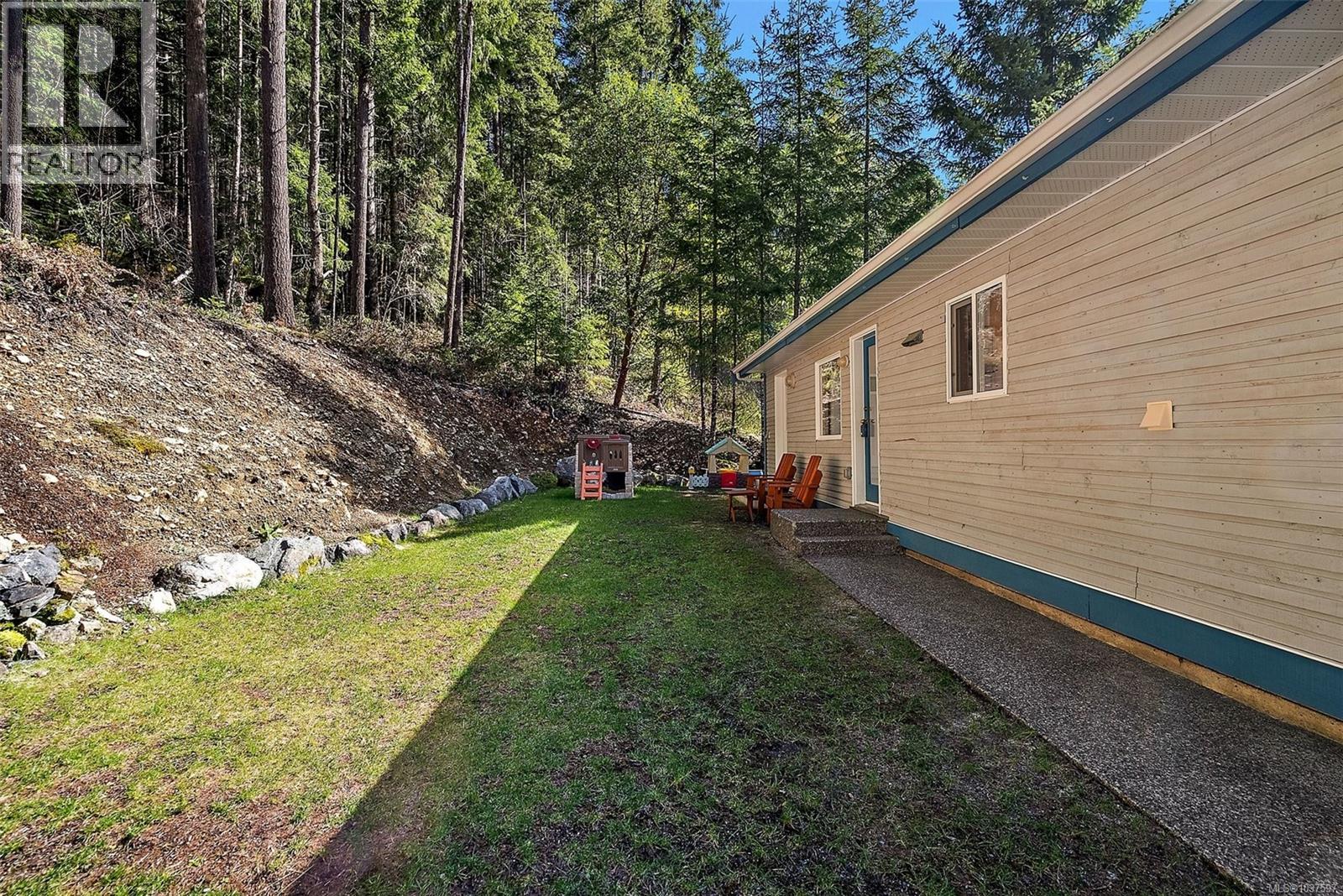 9709 Youbou Rd, Youbou, British Columbia  V0R 3E1 - Photo 23 - 1037597