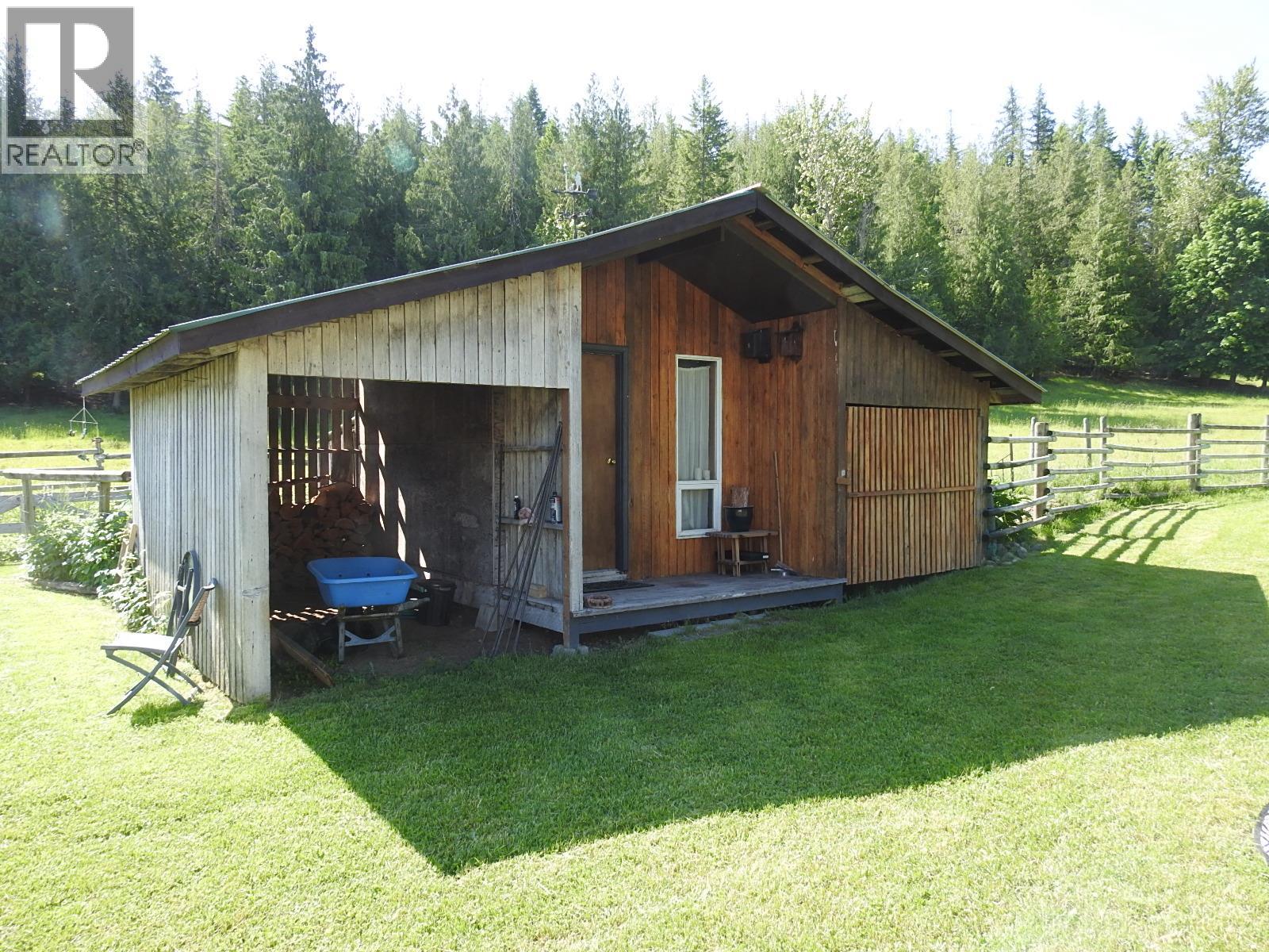 43 Sigalet Road, Lumby, British Columbia  V0E 2G6 - Photo 38 - 10376662