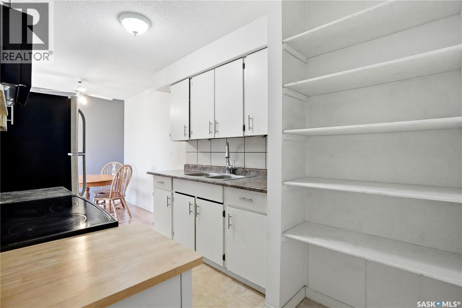 4174 Castle Road, Regina, Saskatchewan  S4S 6A4 - Photo 14 - SK036671