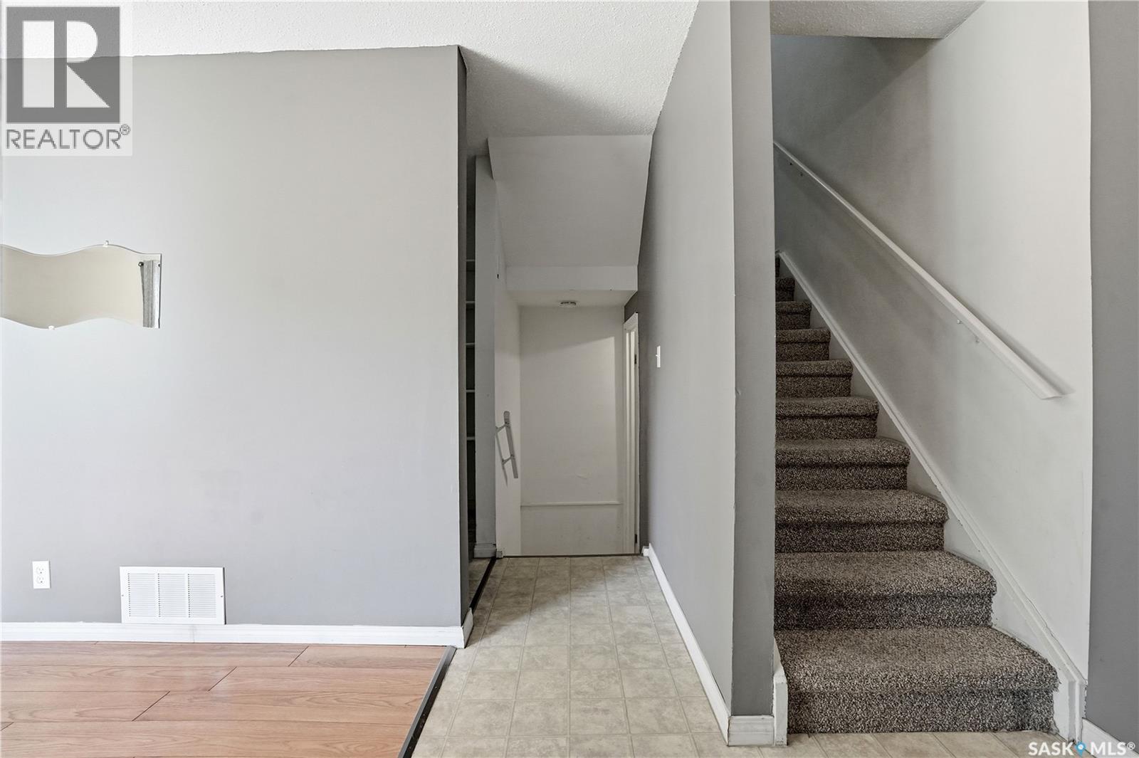 4174 Castle Road, Regina, Saskatchewan  S4S 6A4 - Photo 4 - SK036671