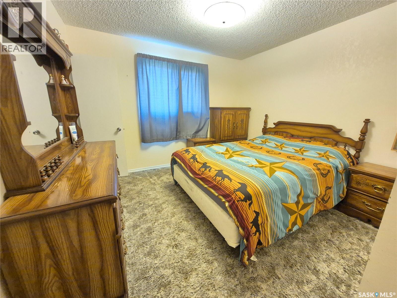 10 Yandeau Crescent, Radville, Saskatchewan  S0C 2G0 - Photo 17 - SK036662