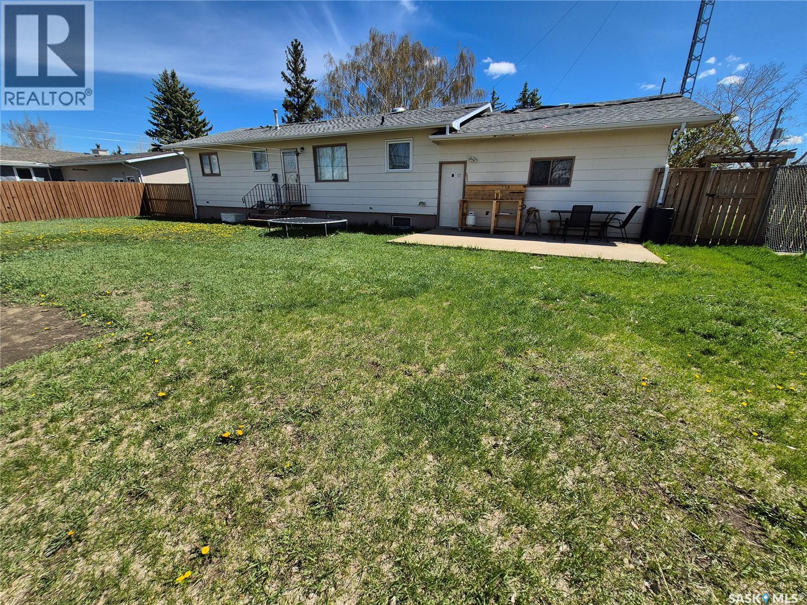 10 Yandeau Crescent, Radville, Saskatchewan  S0C 2G0 - Photo 46 - SK036662