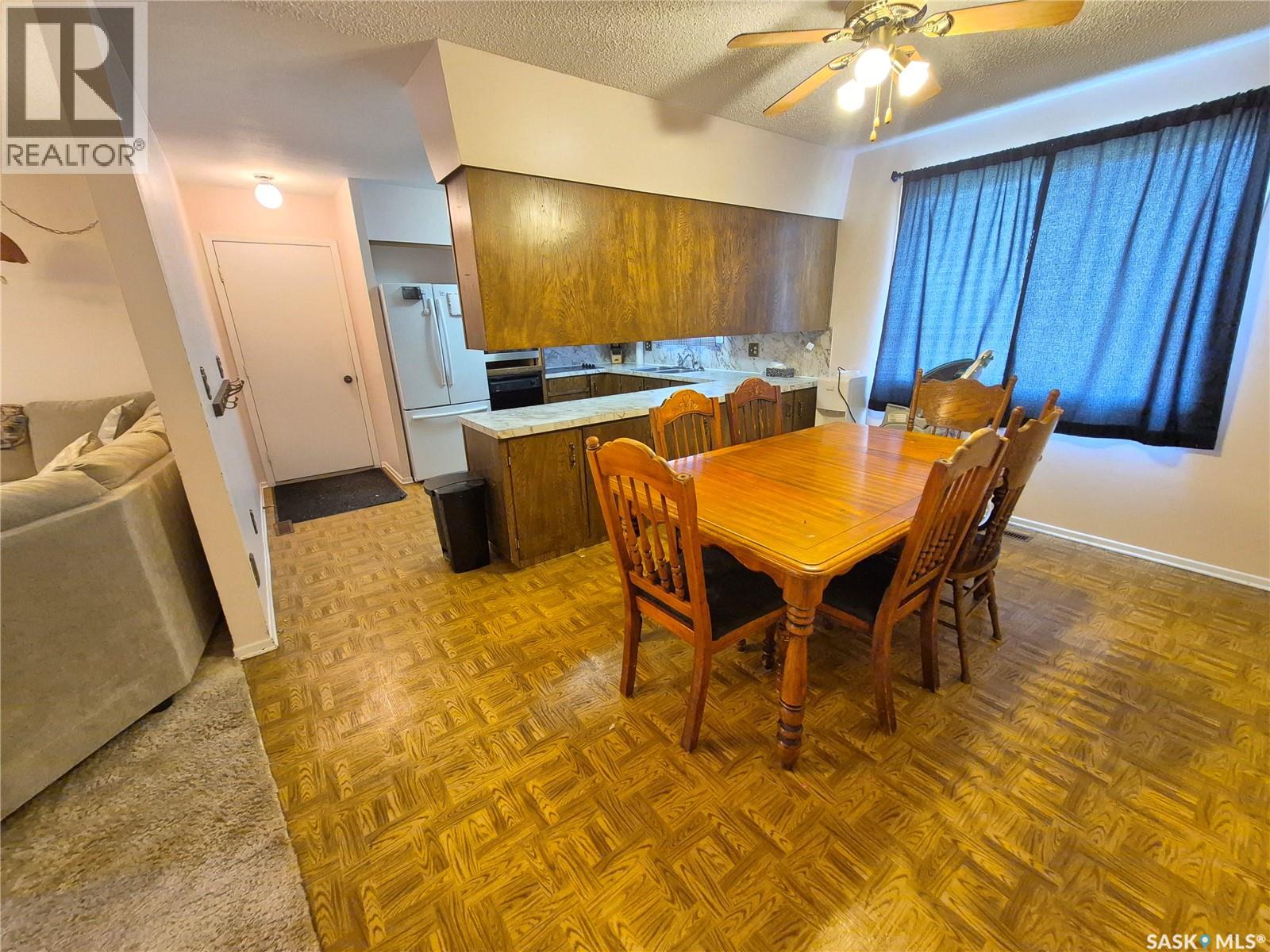 10 Yandeau Crescent, Radville, Saskatchewan  S0C 2G0 - Photo 6 - SK036662
