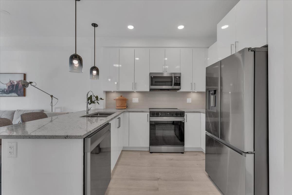 212 5504 Brydon Crescent, Langley, British Columbia  V3A 0R3 - Photo 3 - R3125115