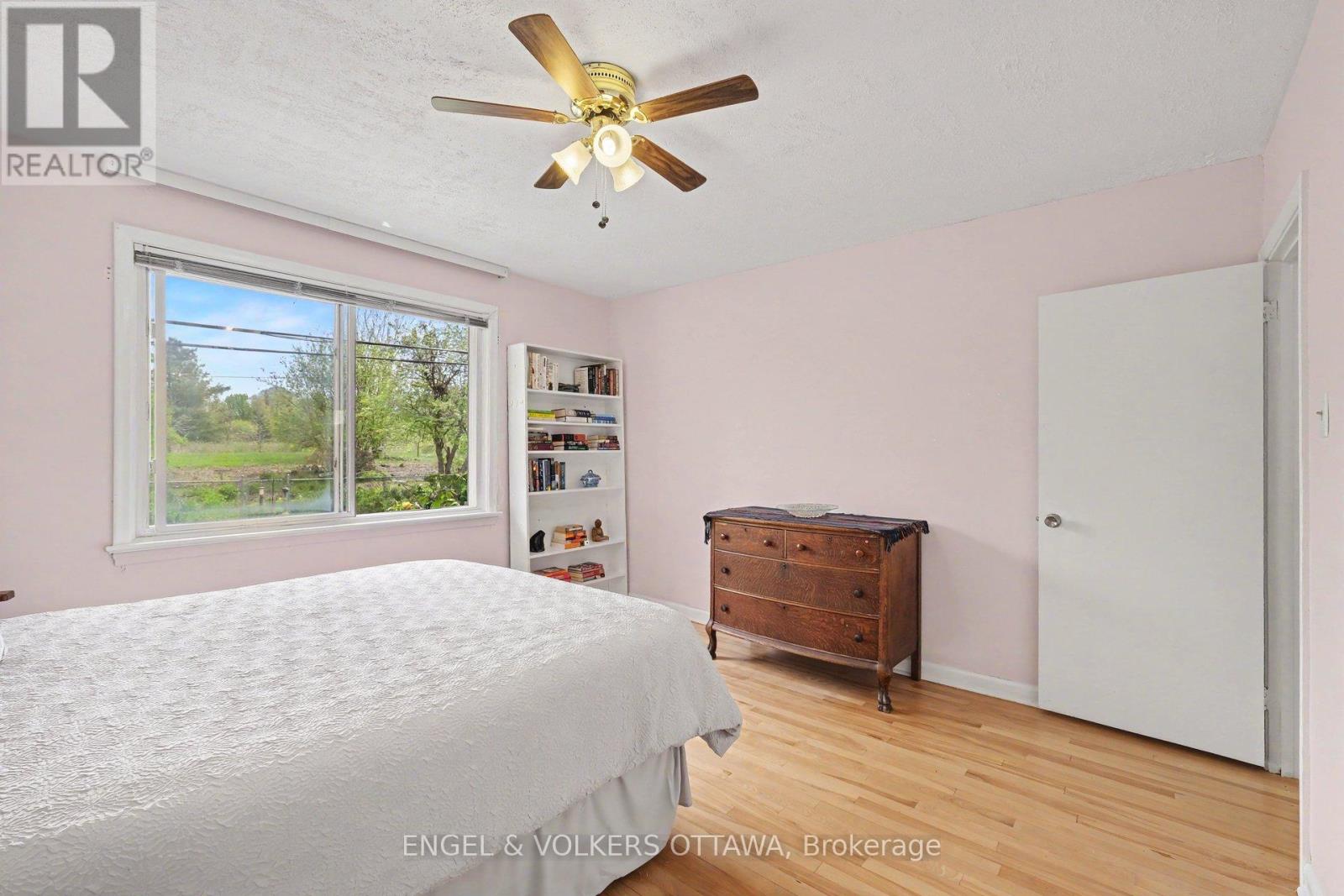1113 Field Street, Ottawa, Ontario  K2C 2P6 - Photo 16 - X13155138