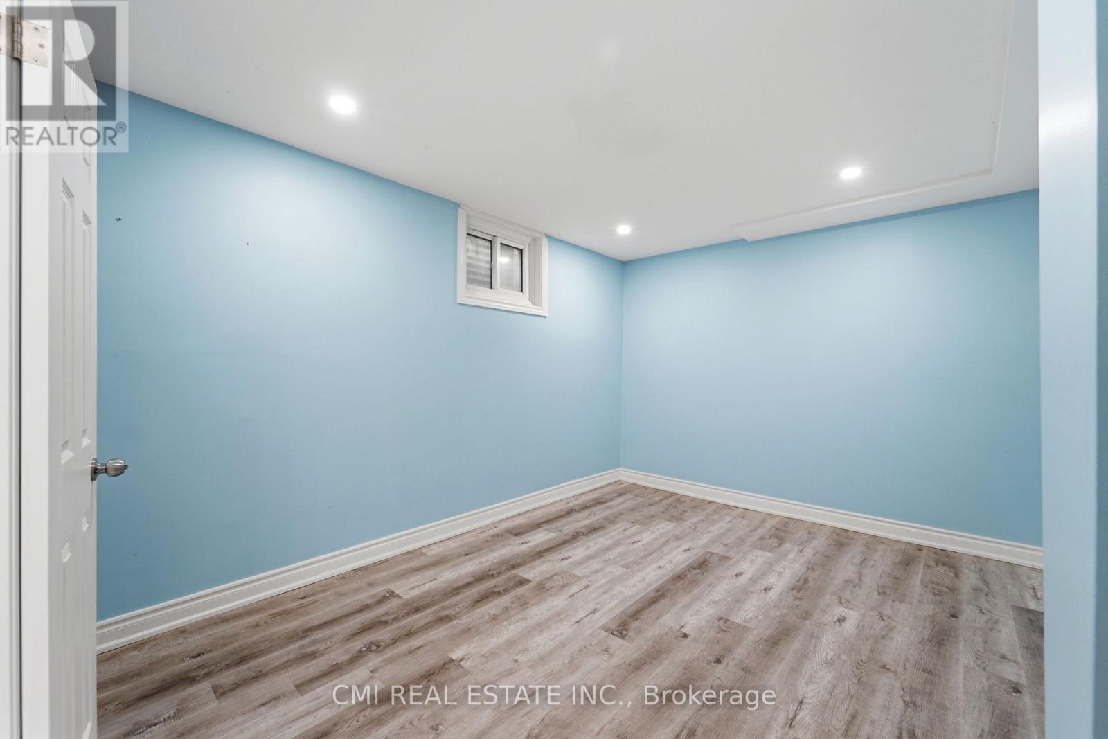 6 Windy Golfway Way, Toronto, Ontario M3C 3A7 - Photo 14 - C13157742