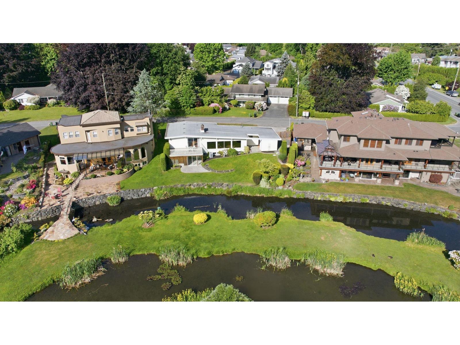 7062 Eden Drive, Sardis West Vedder, Chilliwack, British Columbia  V2R 1E6 - Photo 3 - R3125722