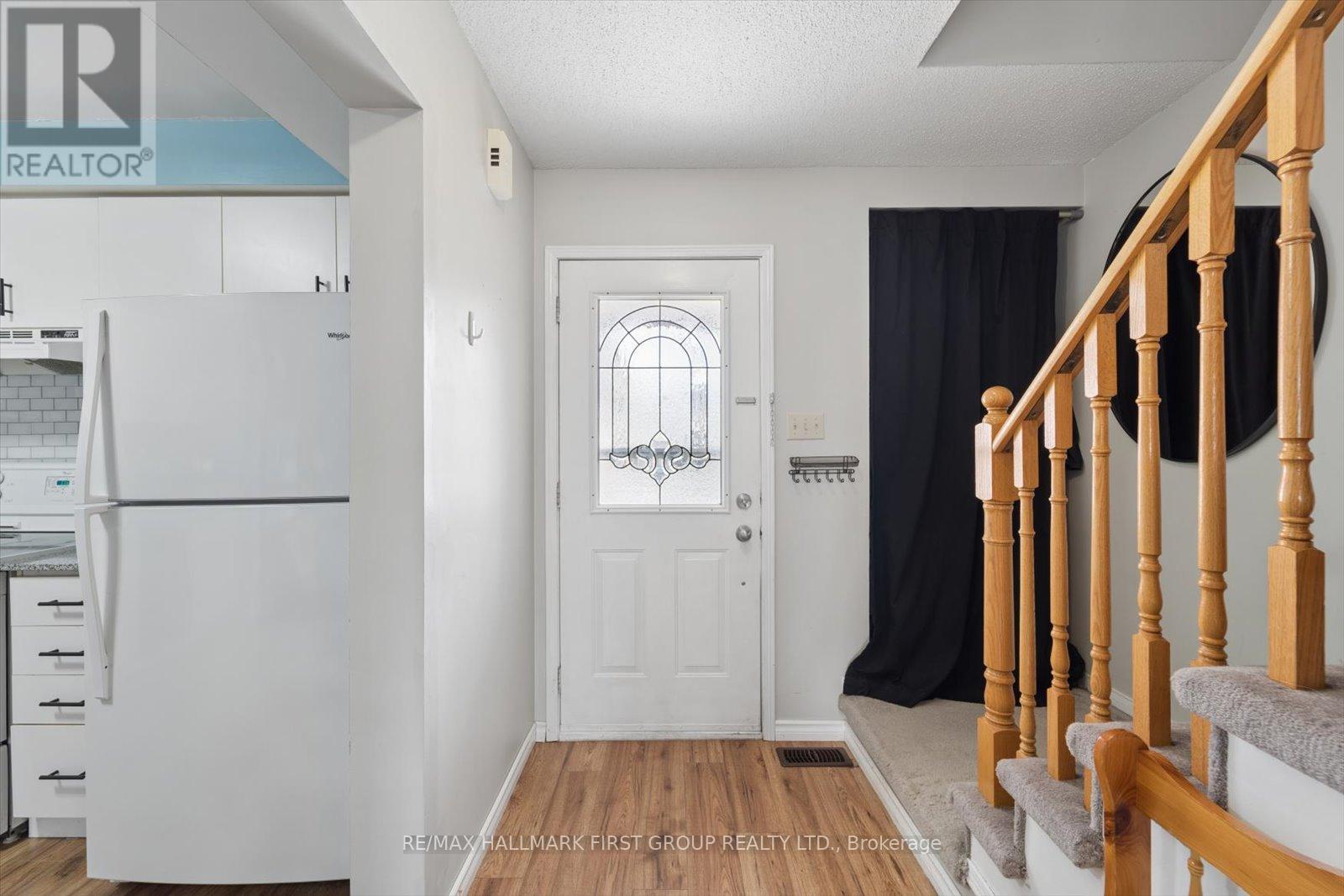 95 Vail Meadows Crescent, Clarington, Ontario  L1C 4T3 - Photo 2 - E13157792