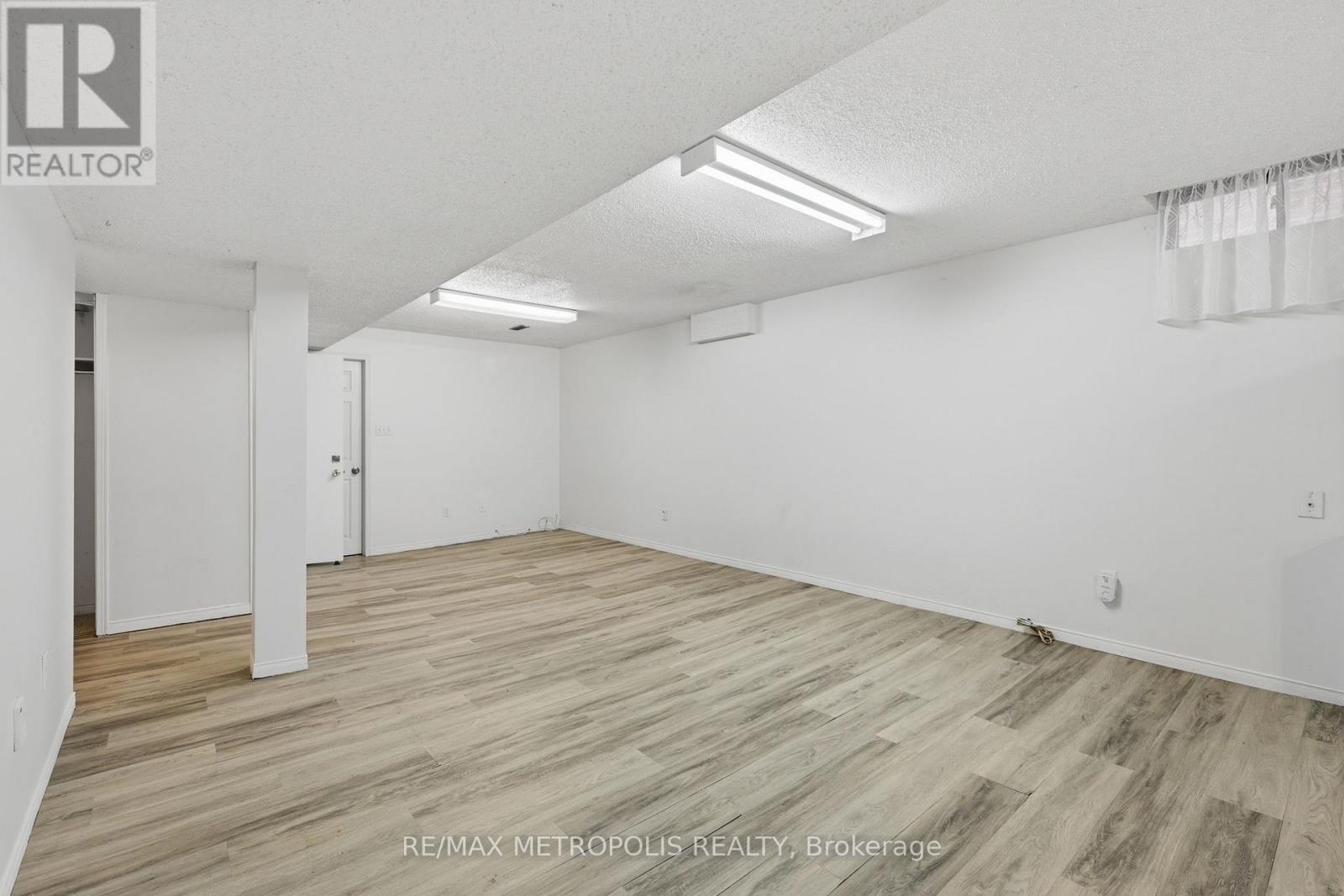 Bsmt - 584 Strouds Lane, Pickering, Ontario  L1V 4S6 - Photo 10 - E13157908