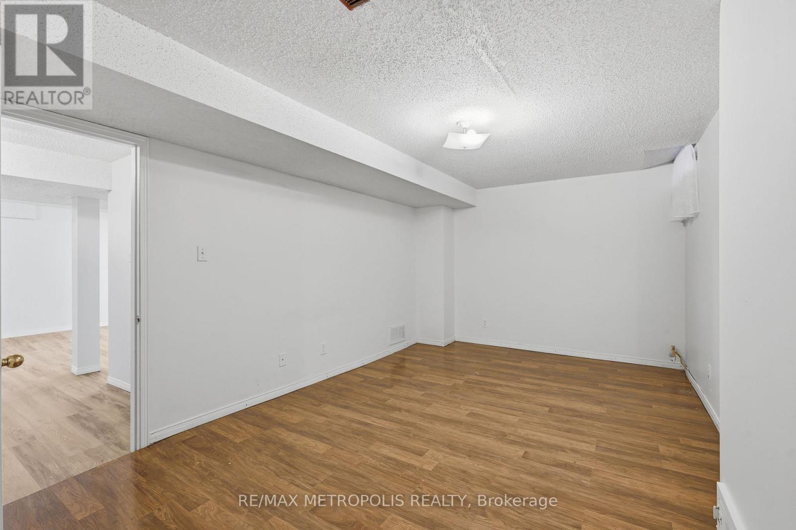 Bsmt - 584 Strouds Lane, Pickering, Ontario  L1V 4S6 - Photo 15 - E13157908