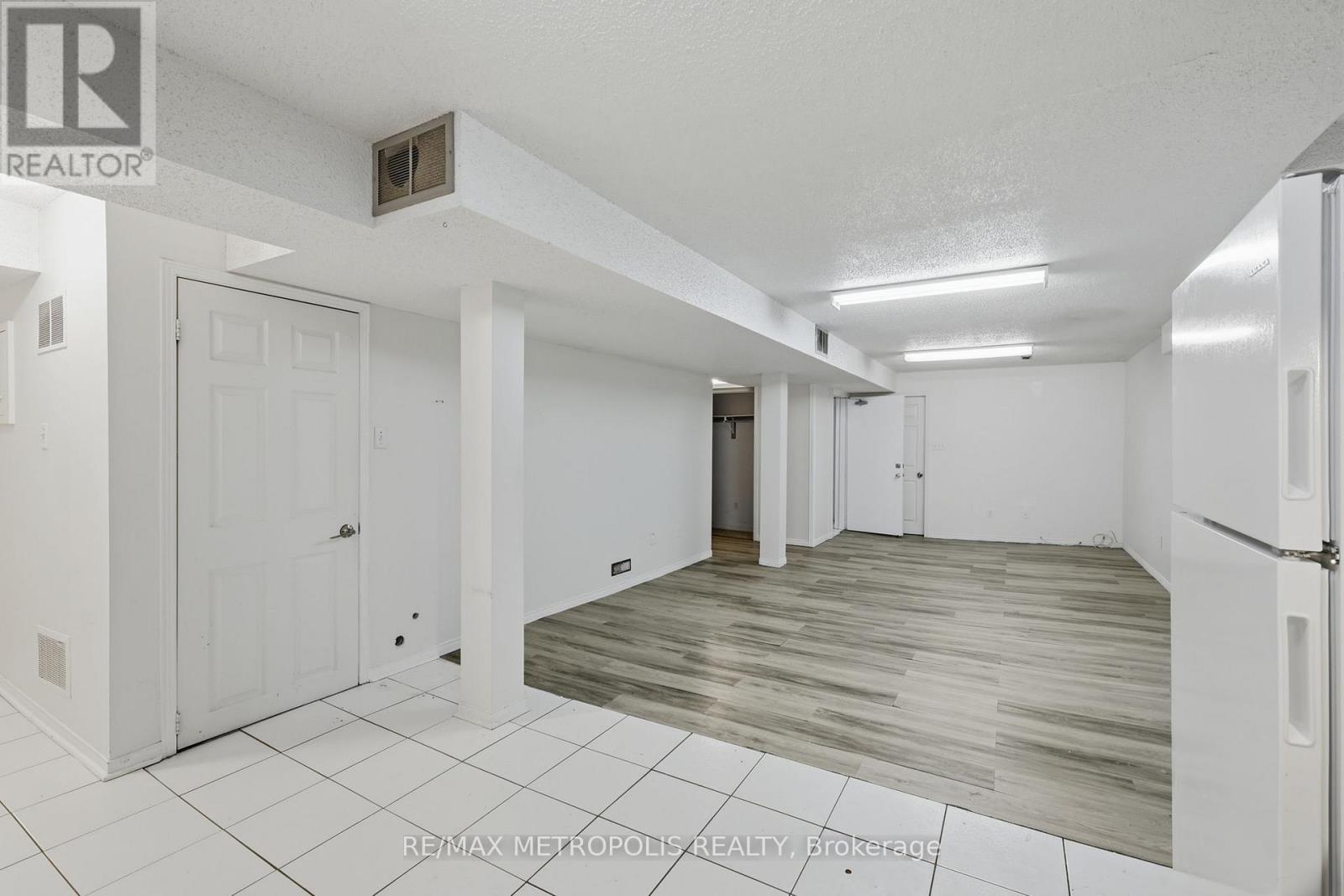 Bsmt - 584 Strouds Lane, Pickering, Ontario  L1V 4S6 - Photo 21 - E13157908