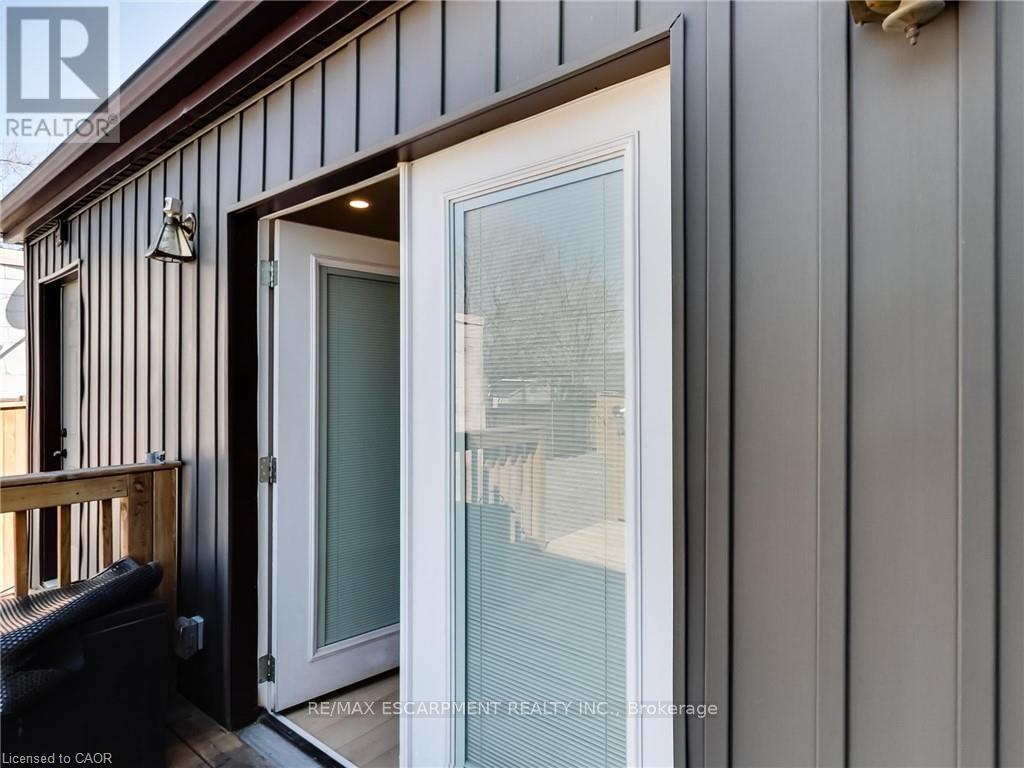 229 Parkdale Avenue N, Hamilton, Ontario  L8H 5X4 - Photo 10 - X12995370