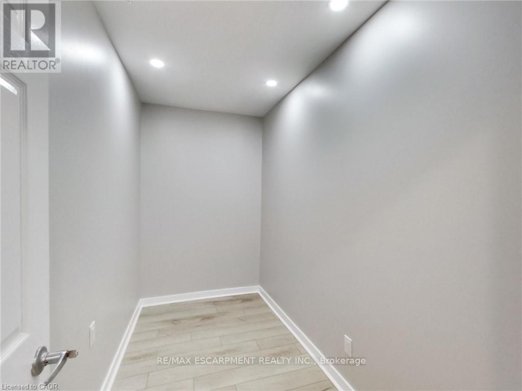 229 Parkdale Avenue N, Hamilton, Ontario  L8H 5X4 - Photo 25 - X12995370