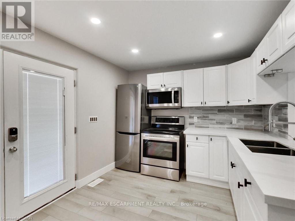 229 Parkdale Avenue N, Hamilton, Ontario  L8H 5X4 - Photo 11 - X12995370