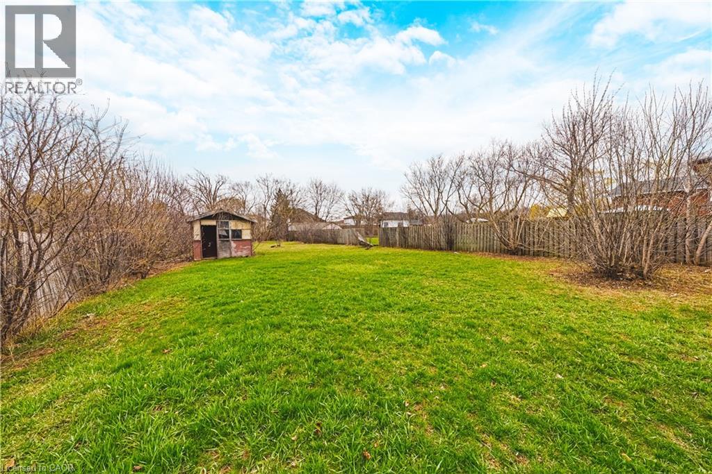 22 Worsley Road, Stoney Creek, Ontario  L8E 2E7 - Photo 25 - 40823657