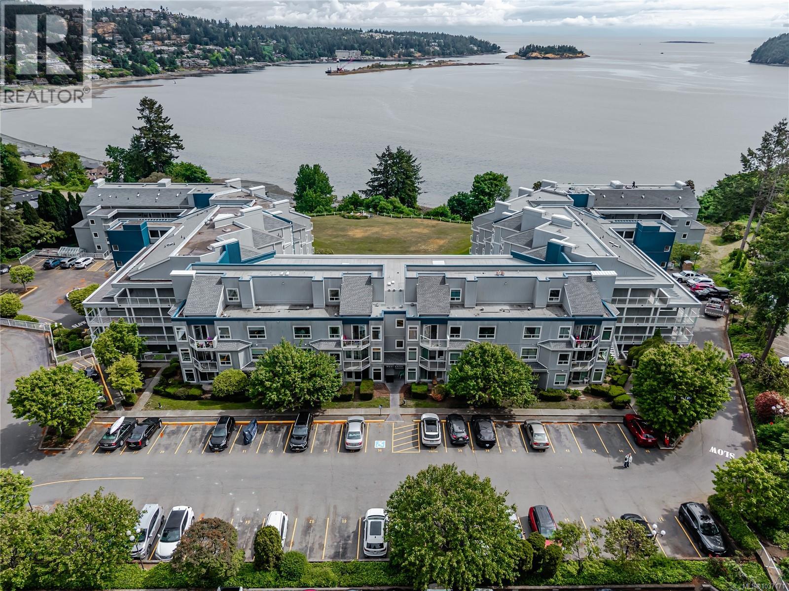 601 2560 Departure Bay Rd, Nanaimo, British Columbia  V9S 5P1 - Photo 1 - 1037171