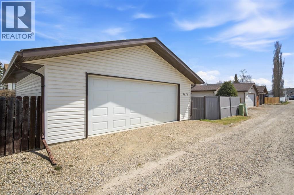 5626 57 Avenue, Olds, Alberta  T4H 1K2 - Photo 39 - A2309173