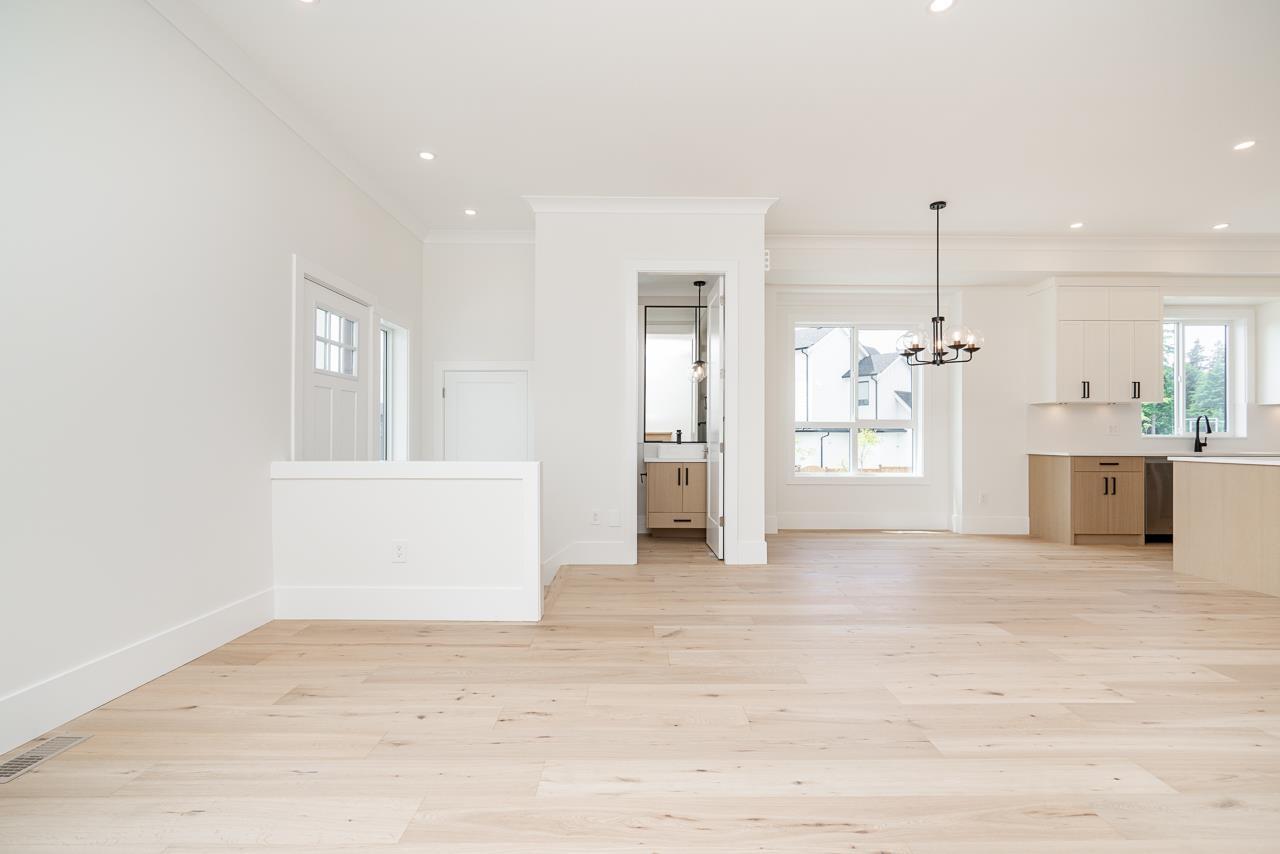 101 16613 18a Avenue, Surrey, British Columbia  V3Z 1A2 - Photo 8 - R3124321