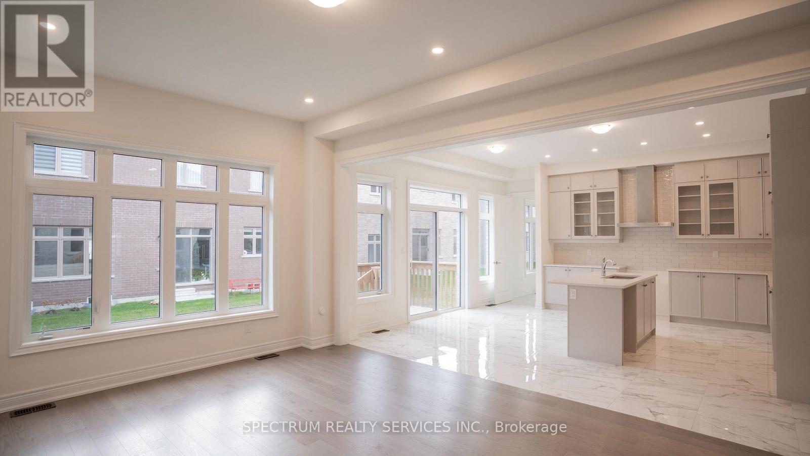 23 Lorrain Hand Crescent, Georgina, Ontario  L4P 0T2 - Photo 10 - N13157716