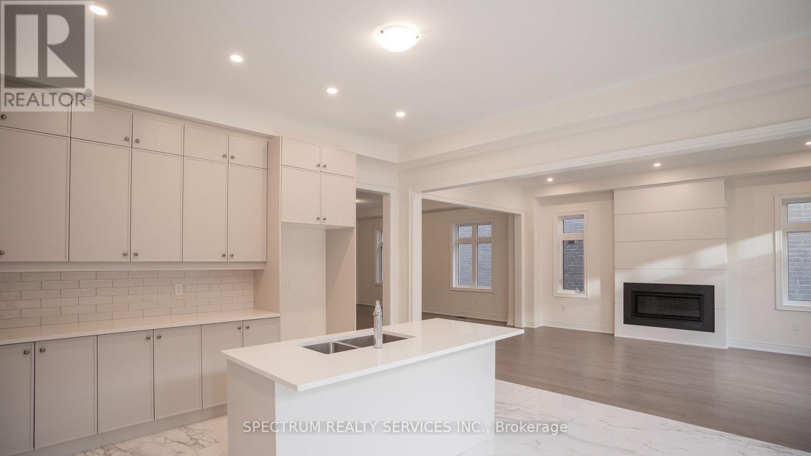 23 Lorrain Hand Crescent, Georgina, Ontario  L4P 0T2 - Photo 14 - N13157716