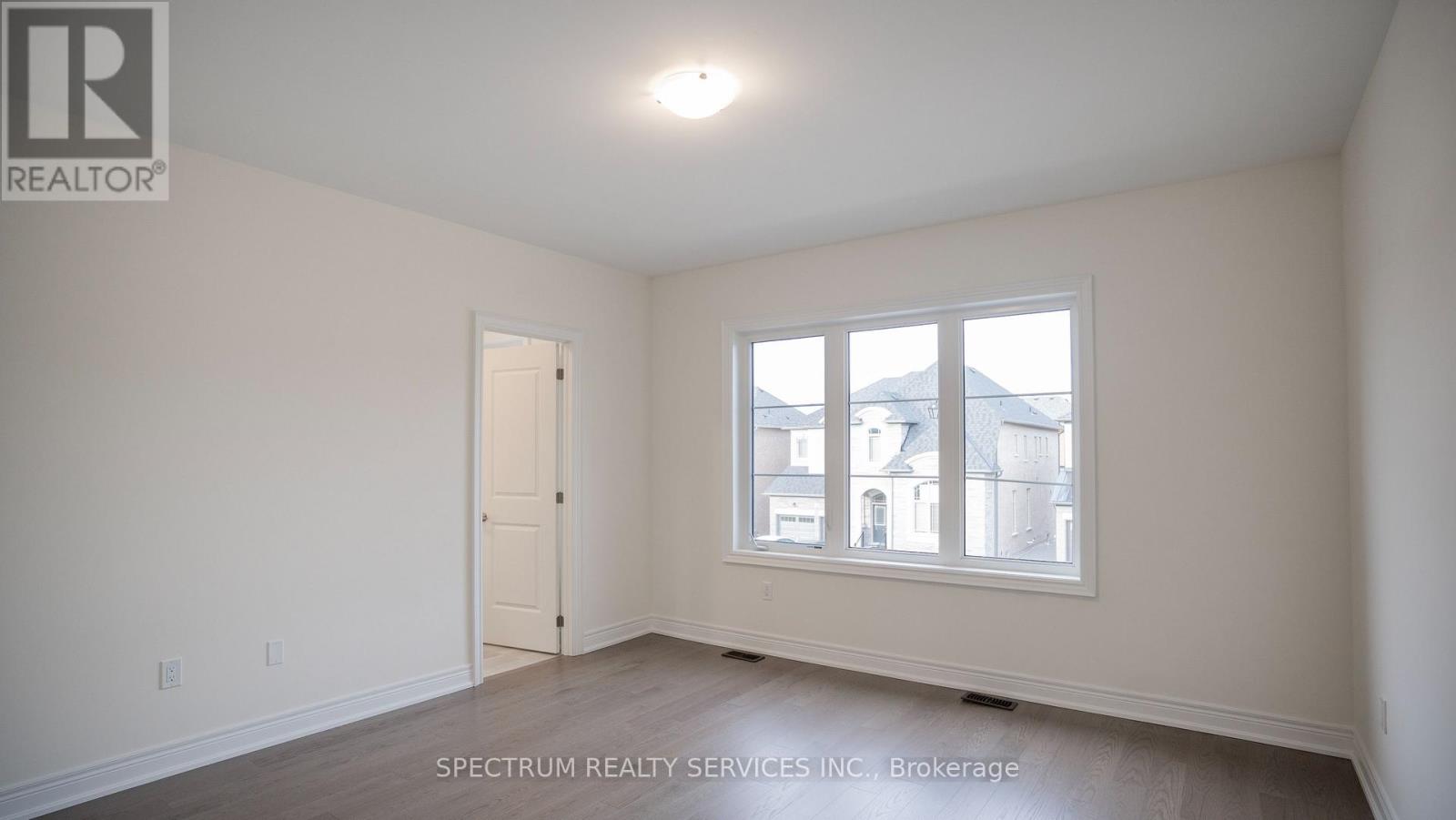 23 Lorrain Hand Crescent, Georgina, Ontario  L4P 0T2 - Photo 17 - N13157716
