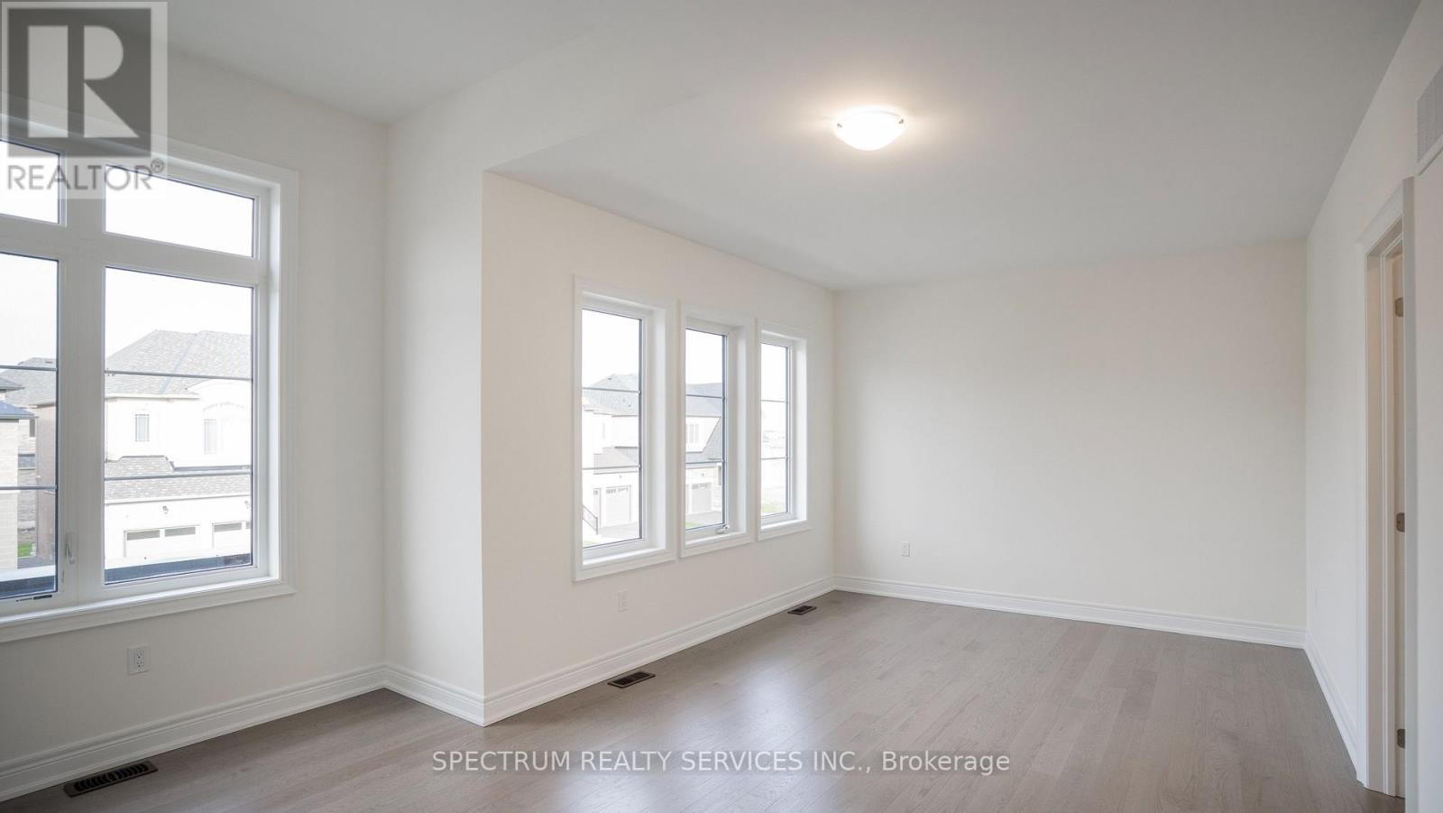 23 Lorrain Hand Crescent, Georgina, Ontario  L4P 0T2 - Photo 19 - N13157716