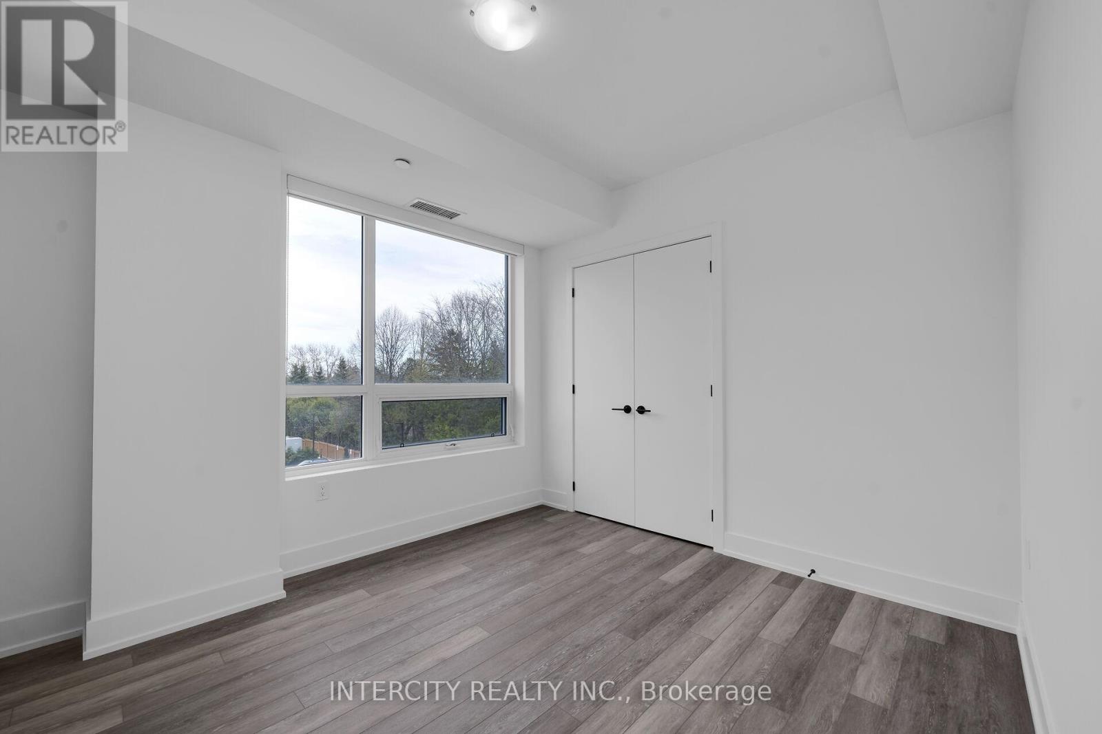316 - 2075 King Road, King, Ontario  L7B 0R6 - Photo 20 - N13157816