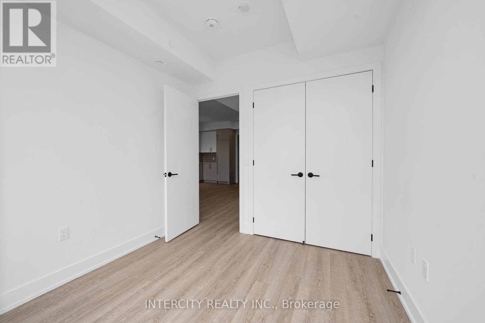 321 - 2075 King Road, King, Ontario  L7B 0R6 - Photo 20 - N13157836