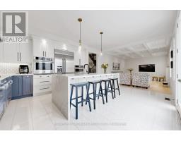 158 WALTER ENGLISH DRIVE, East Gwillimbury, Ontario