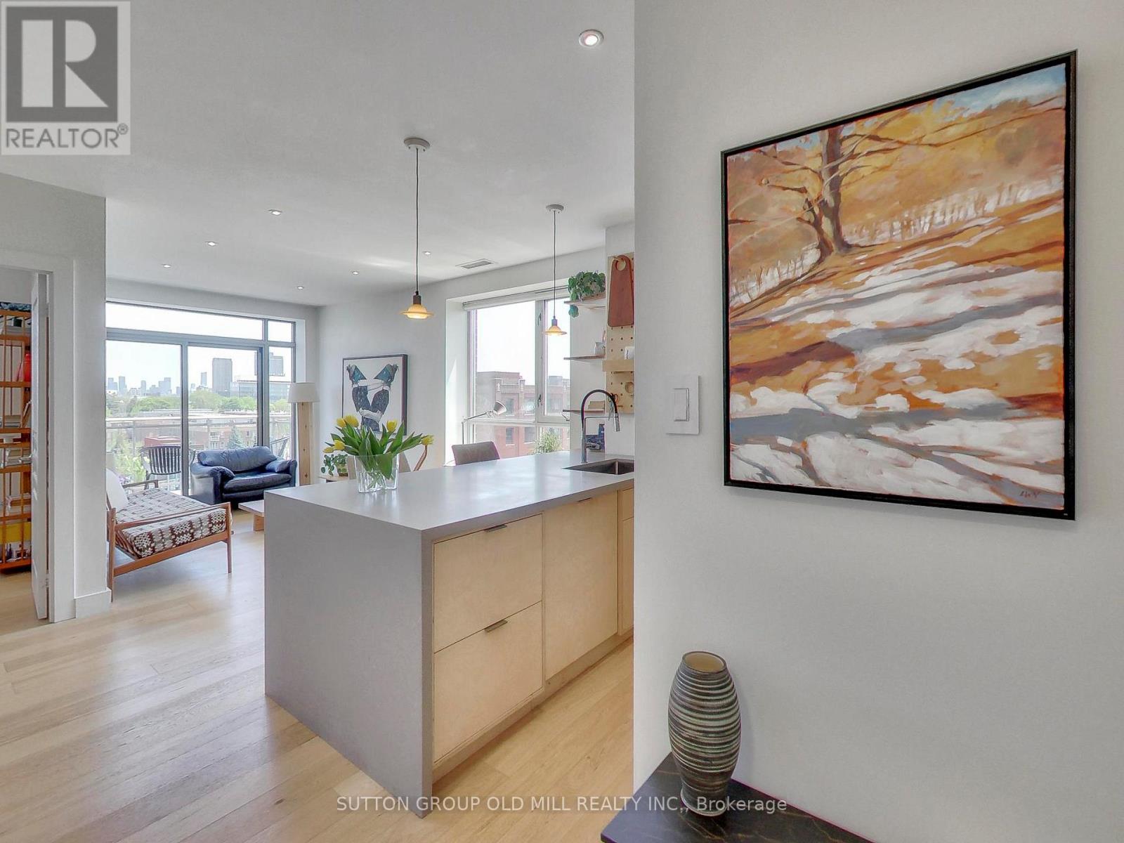 712 - 2495 Dundas Street W, Toronto, Ontario  M6P 1X4 - Photo 6 - W13157656