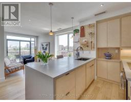 712 - 2495 DUNDAS STREET W, Toronto, Ontario