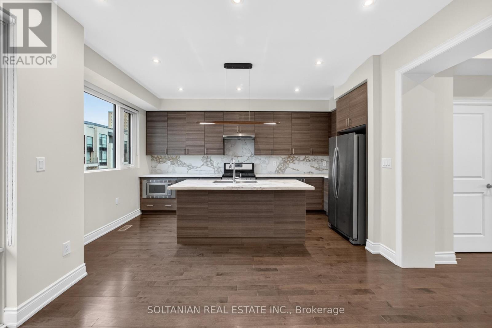 85 Pony Farm Drive, Toronto, Ontario  M9R 0B3 - Photo 12 - W13157686